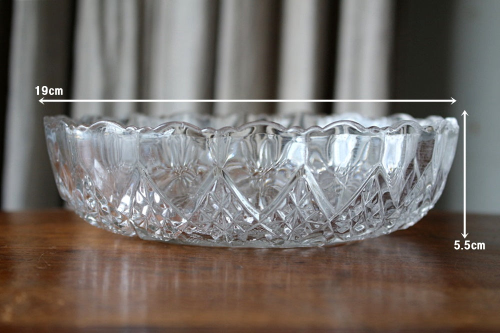 色々使える！直径19cmの浅めガラスボウル イギリスアンティークガラス
