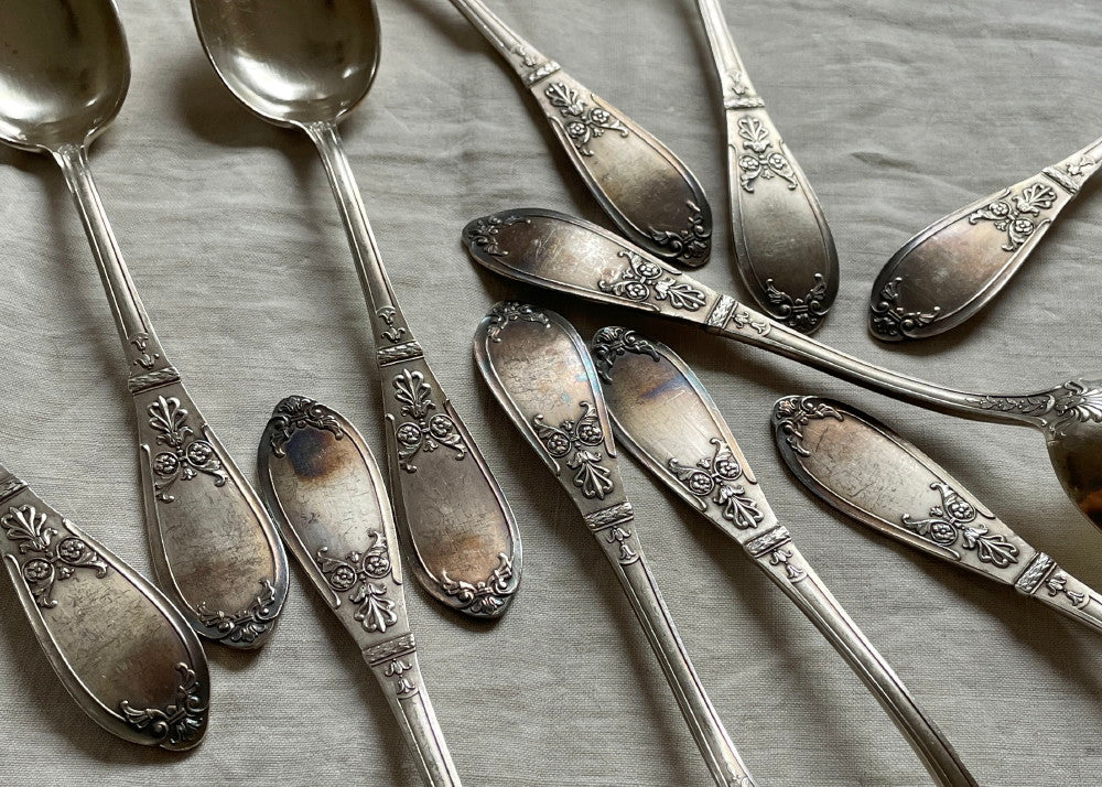 11セットあり！細工が美しいディナースプーン＆フォークセット