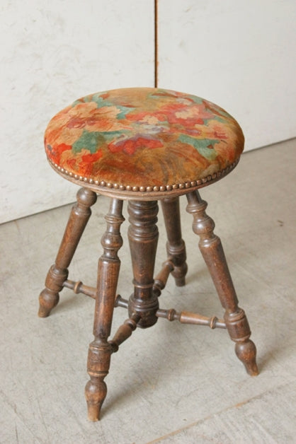 高さ調節できるオーク材ピアノスツール（高さ47~59） フランス