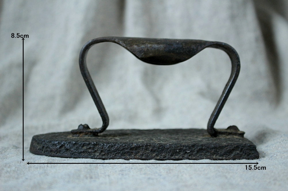 ドアストッパーになるアイアン（鉄製）アイロン フランスアンティーク