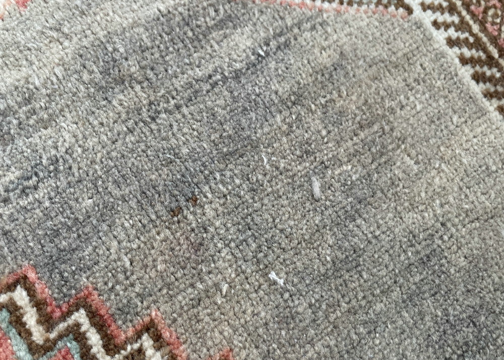 1970年代トルコ・コンヤ・タシュプナルのラグ（240×126ccm