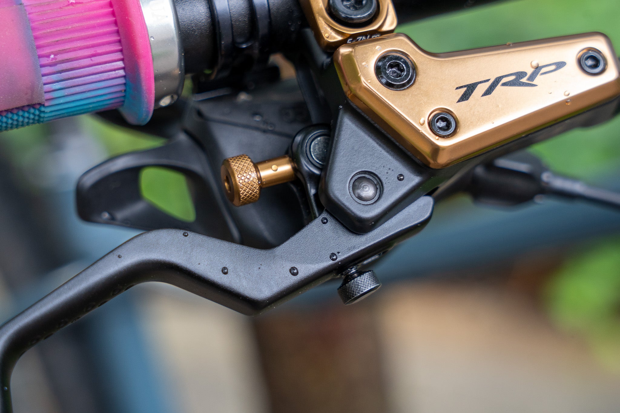 あれ？TRPってこんなに良かったっけ？」と思わせる、最新ブレーキ事情