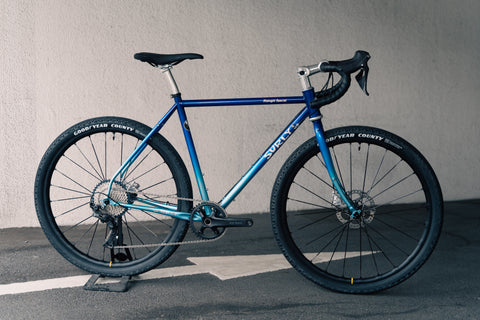 Surly Midnight Specialのカスタムバイクが完成しました。 – Grumpy