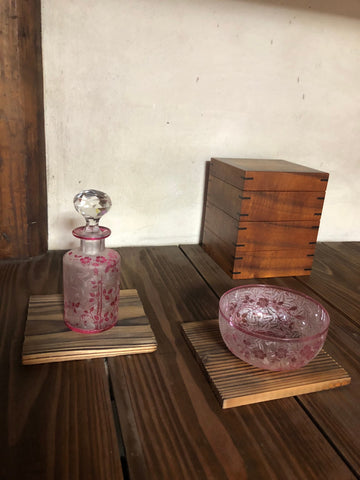 オールドバカラ エグランチエ カメオガラス – アンティークテーブル