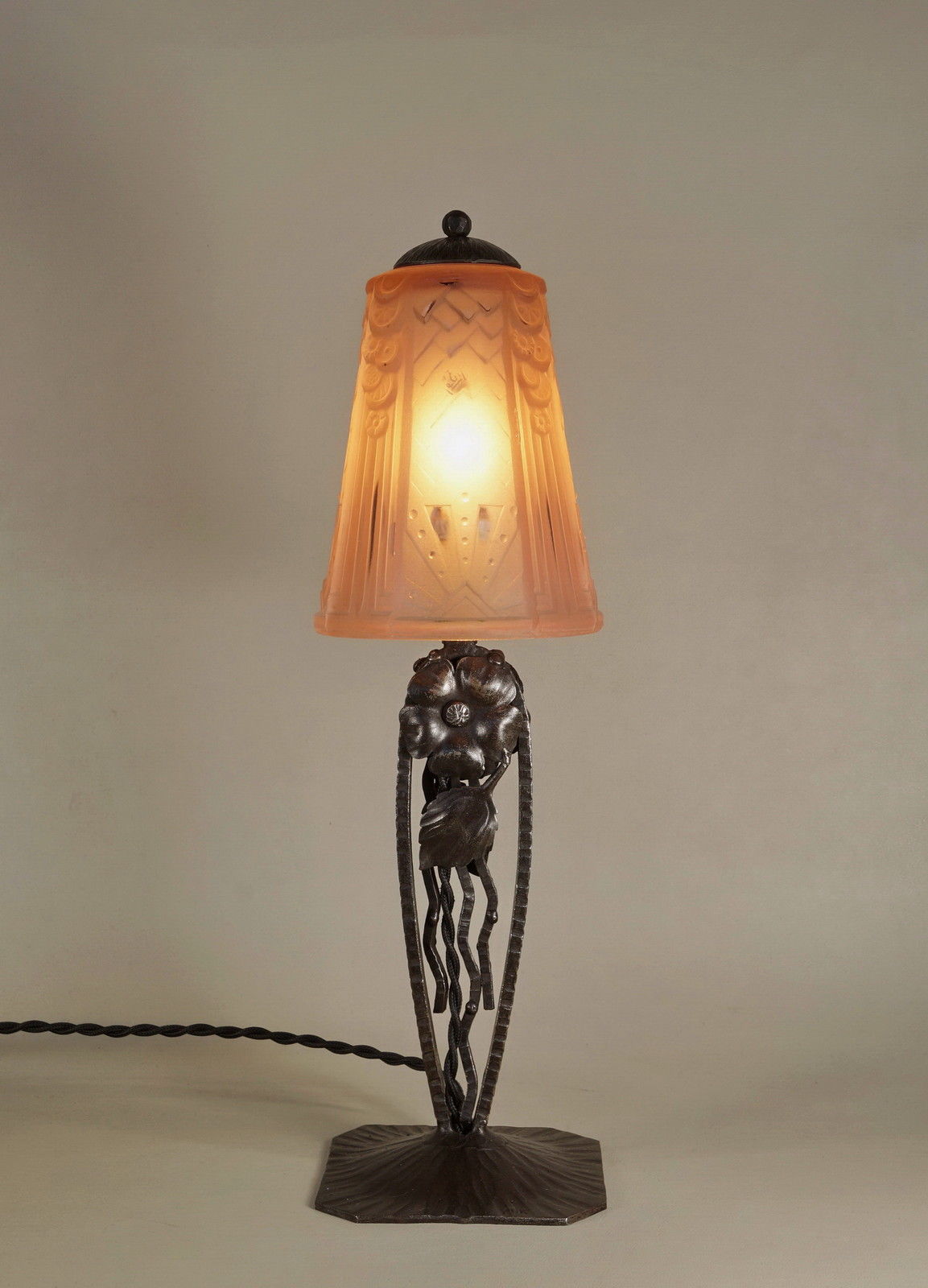 アールヌーボー・アールデコ時代のアンティーク照明・ランプ