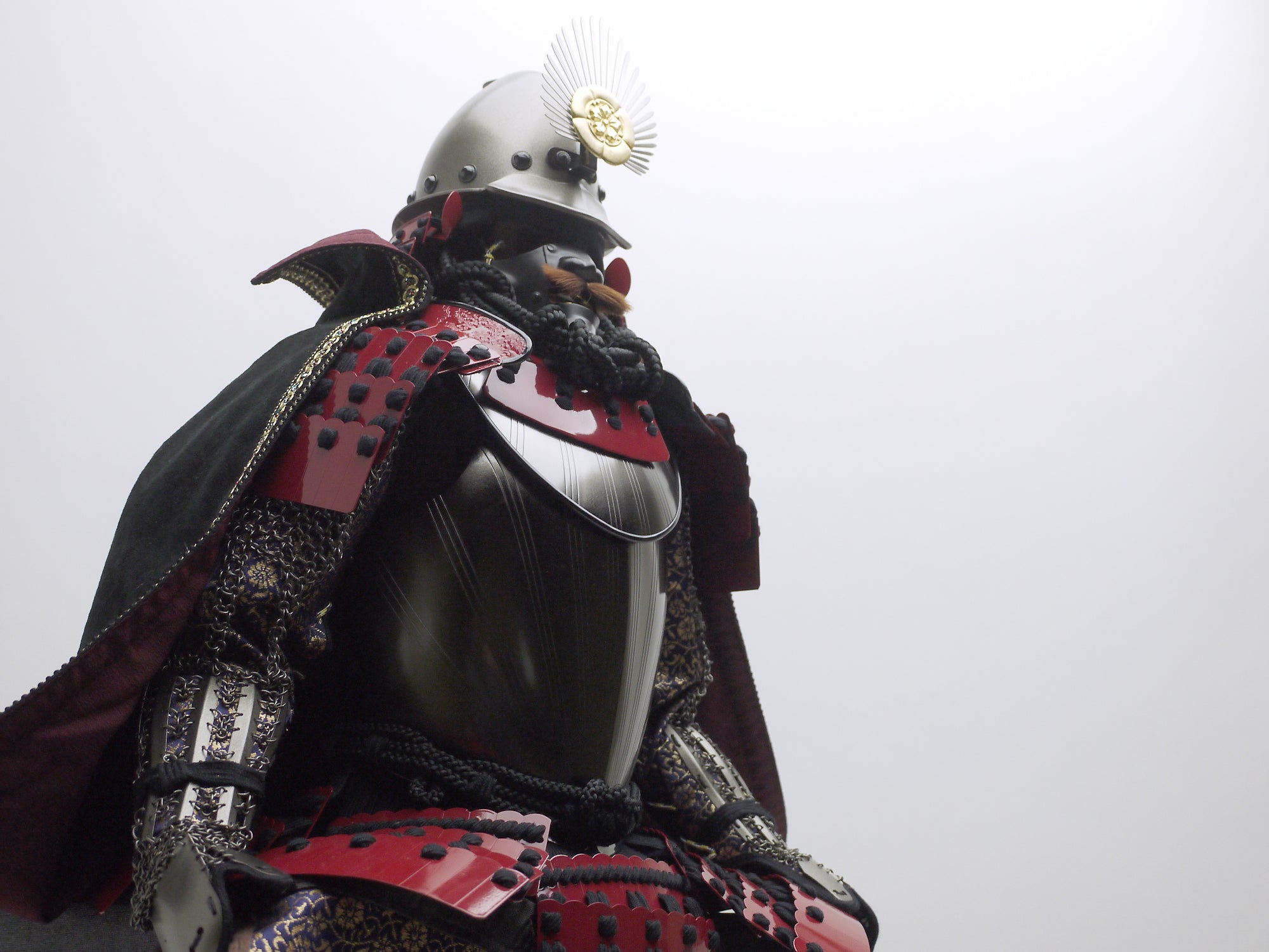 五月人形 鎧 / 鈴甲子雄山 / 織田信長10号 – 人形の鯉徳 オンライン