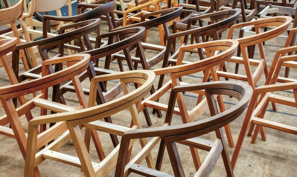 宮崎椅子製作所のデザイナー 小泉誠 とは？ 経歴や作品などを解説