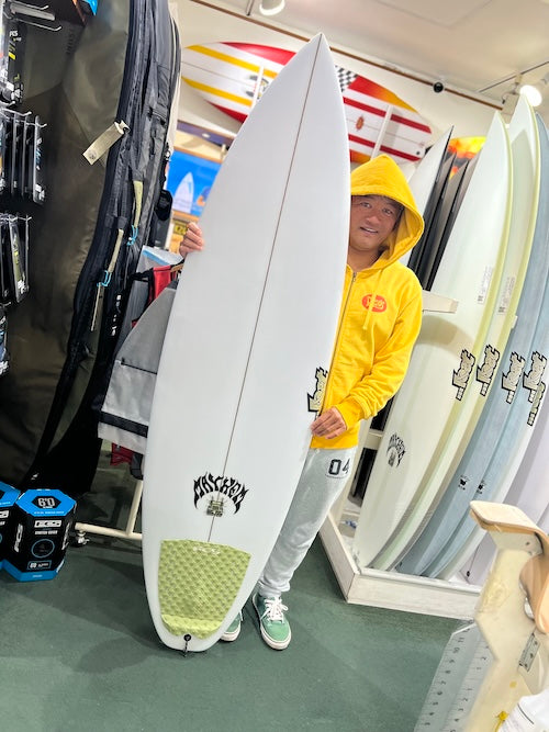 皆様！ご来店にて沢山の新品『LOSTサーフボード』Polyester Made in