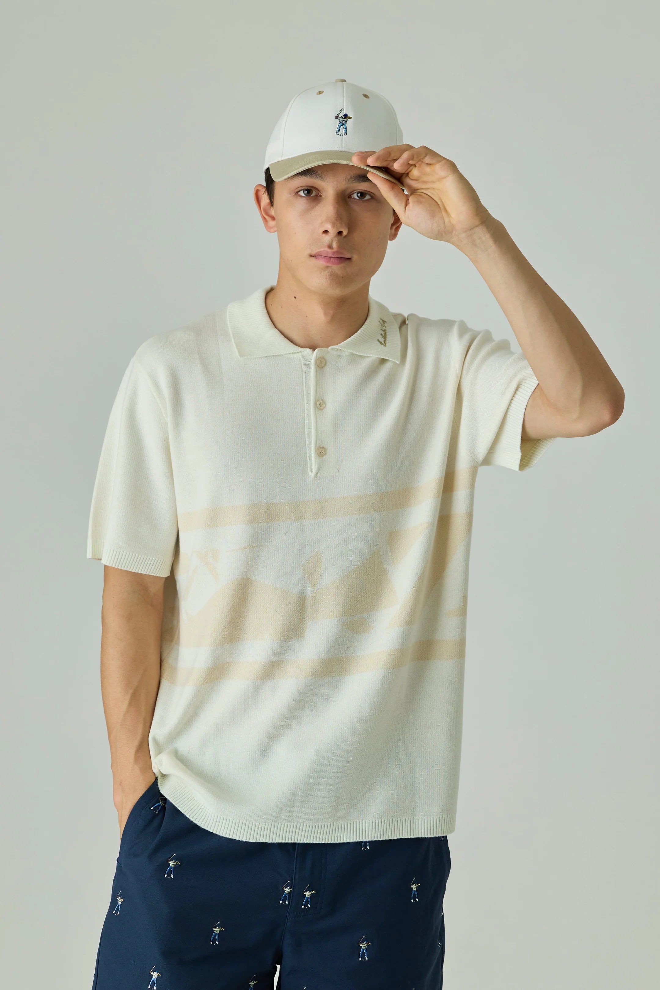 ブラックカルチャーとゴルフが重なり合うポロシャツの答え