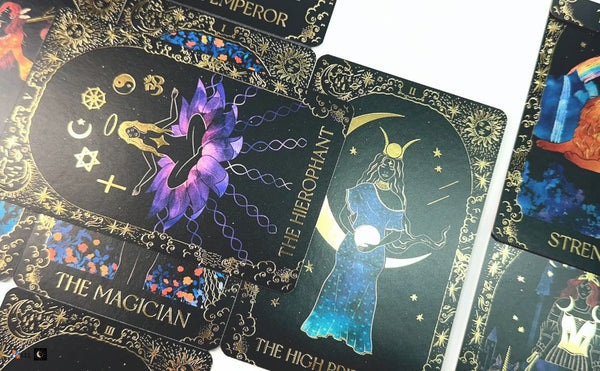 ドリーミー・ムーンズ・タロット Dreamy Moons Tarot – クロノスゲート