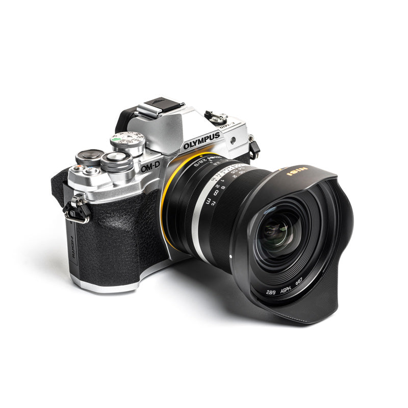 APS-C/マイクロフォーサーズ向け超広角単焦点レンズ 「9mm F2.8 ASPH