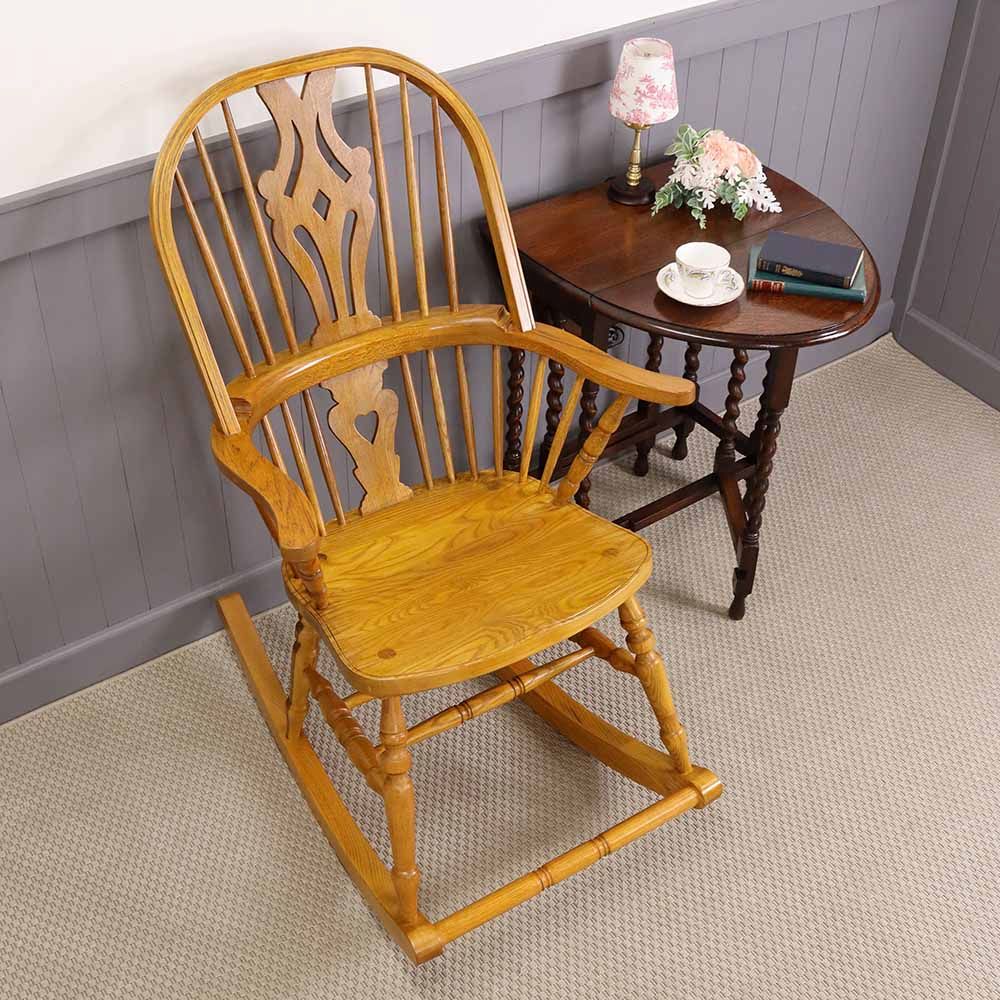 くつろぎもクラシックスタイルで♪ ロッキングチェア MC2-JG329-L