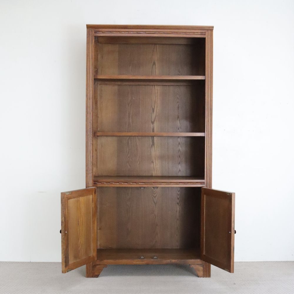 装飾もオシャレです♪ アンティーク調ブックシェルフ EB1-177015