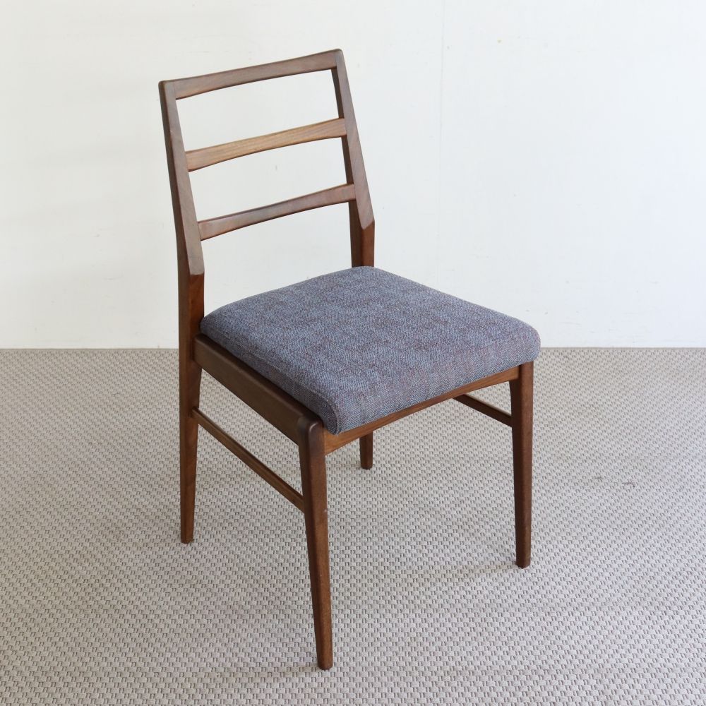 チーク材の心地よい手触り♪ ダイニングチェア VC106-152