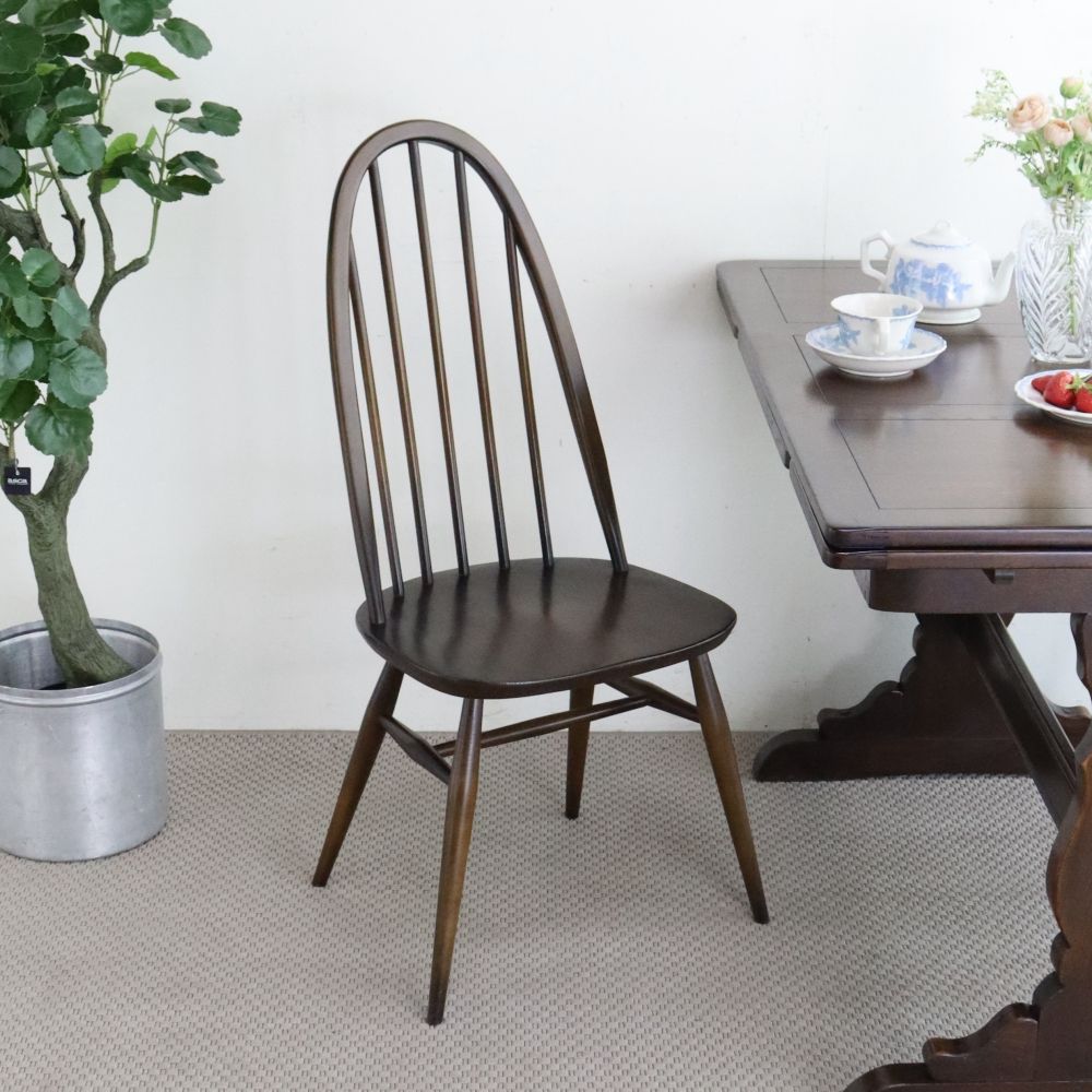 満たされる上質感♪ クエーカーチェア【ERCOL（アーコール）】 VC106