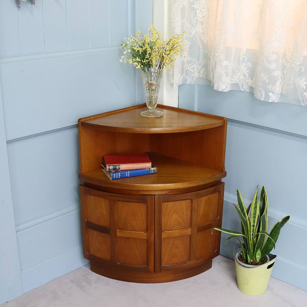 暮らしの傍に置きたい♪ コーナーキャビネット VC107-042