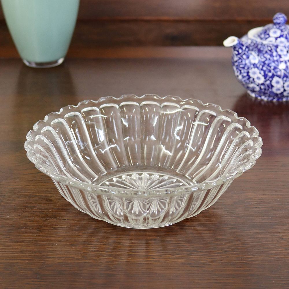 花のような可愛らしさ♪ ビンテージガラスボウル VC107-273010