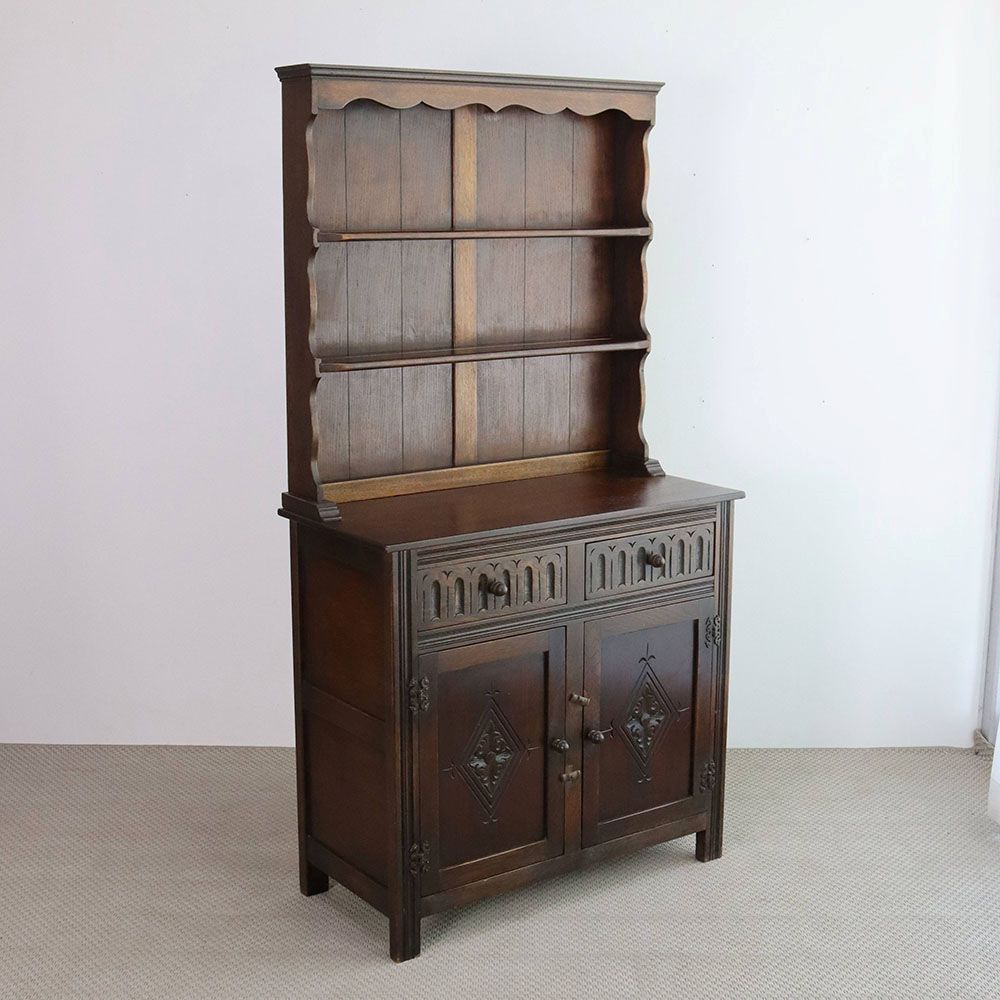 プレートも立てて飾れちゃう♪ 食器棚 VC109-072 – アンティーク家具と