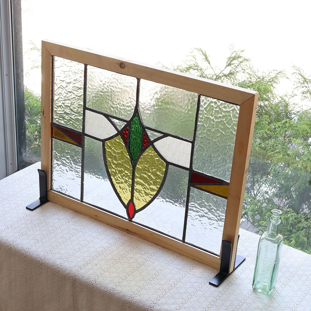 縦のようなデザインが素敵♪ アンティーク・ステンドグラス VC109-267