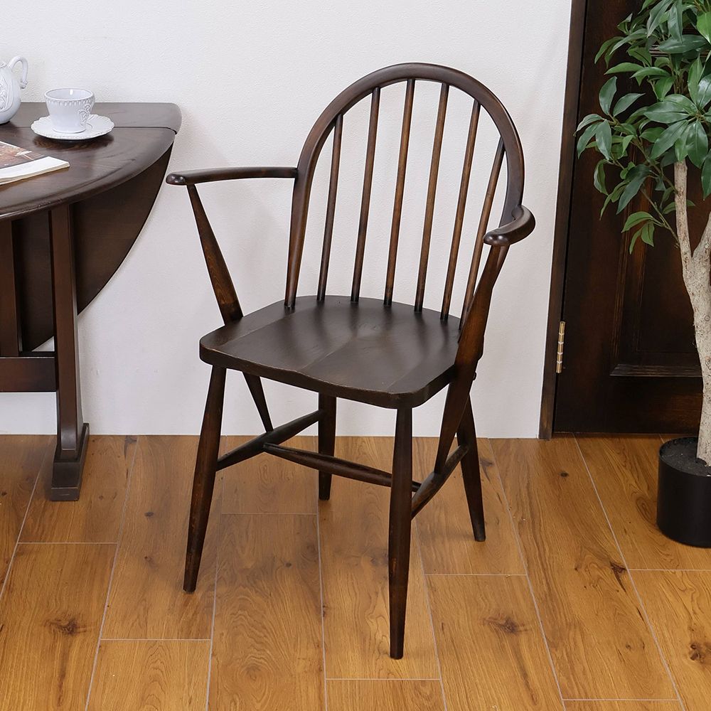 ずっと傍に置きたいの♪ アームチェアERCOL VC114-082001