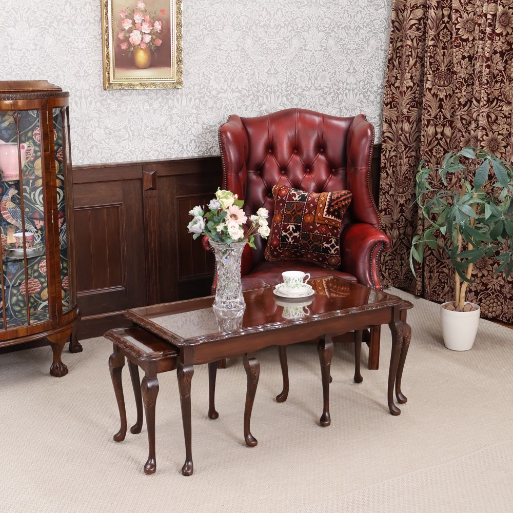 猫足がエレガントです♪ ネストテーブル VC114-009 – アンティーク家具