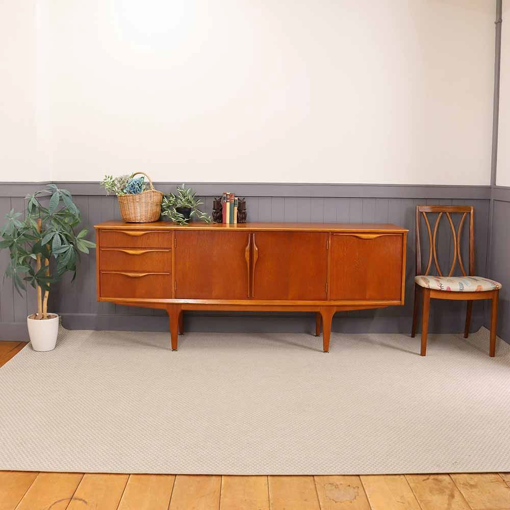 スタイリッシュに整います♪ サイドボード［Jentique ］ VC110-223