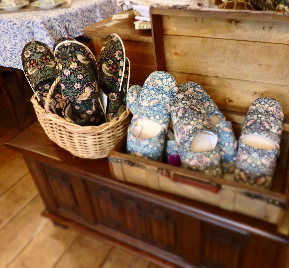 張替未使用品】昭和レトロ花柄円形スツール・モリスコレクション 張替