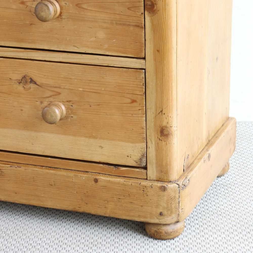 温かなインテリアを演出♪ パインチェスト VC104-034｜アンティーク