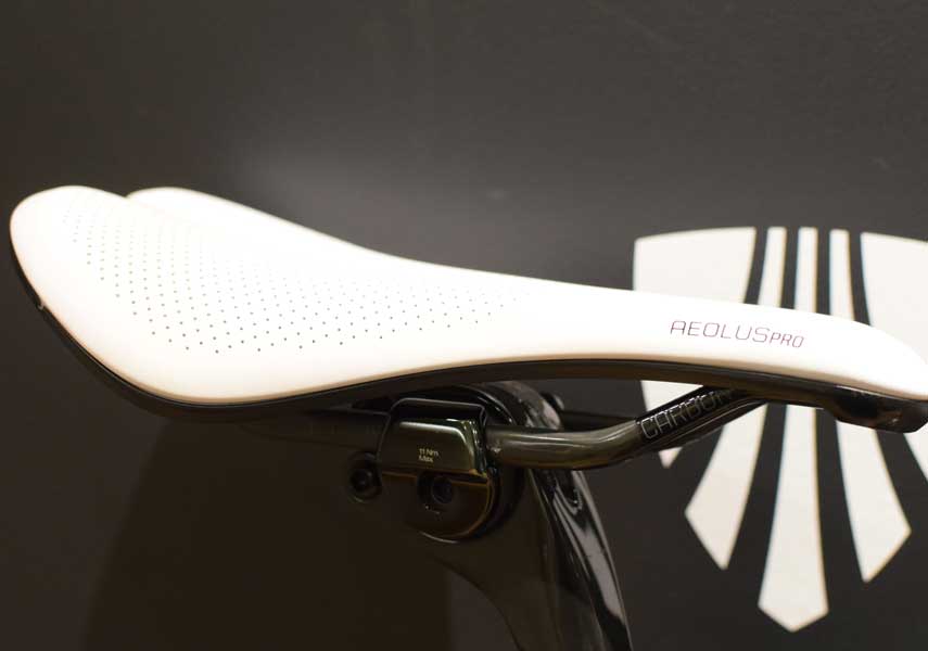 Aeolus Proサドル（アイオロスプロ）限定カラー入荷しています！