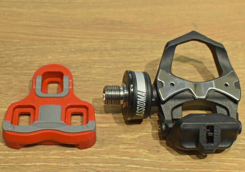 充電可能なペダル式パワーメーターFavero Assioma（ファベロ・アシオマ