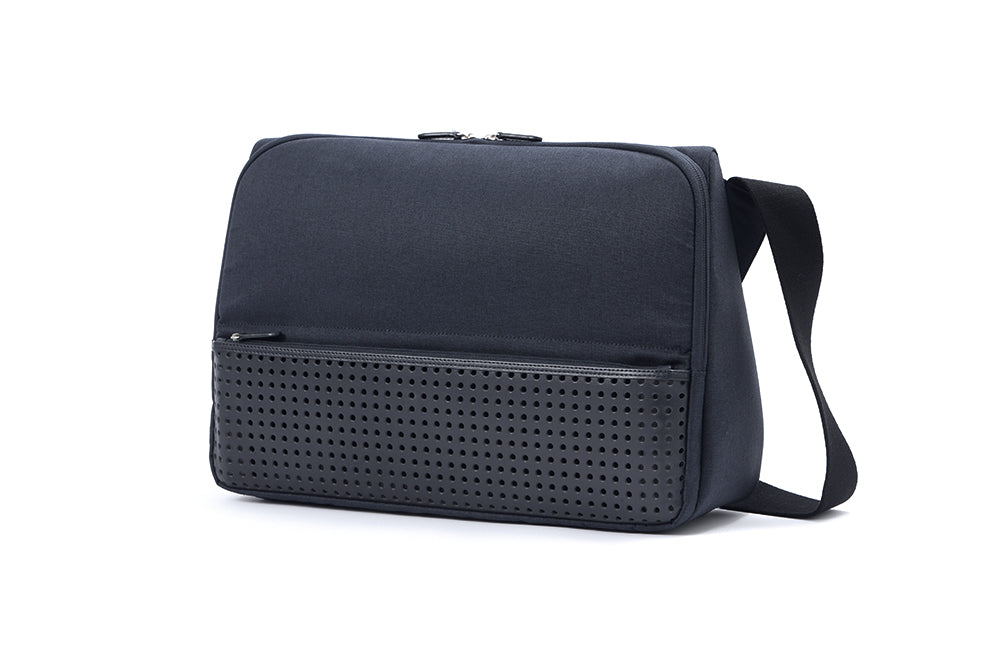 ひらくPCバッグ