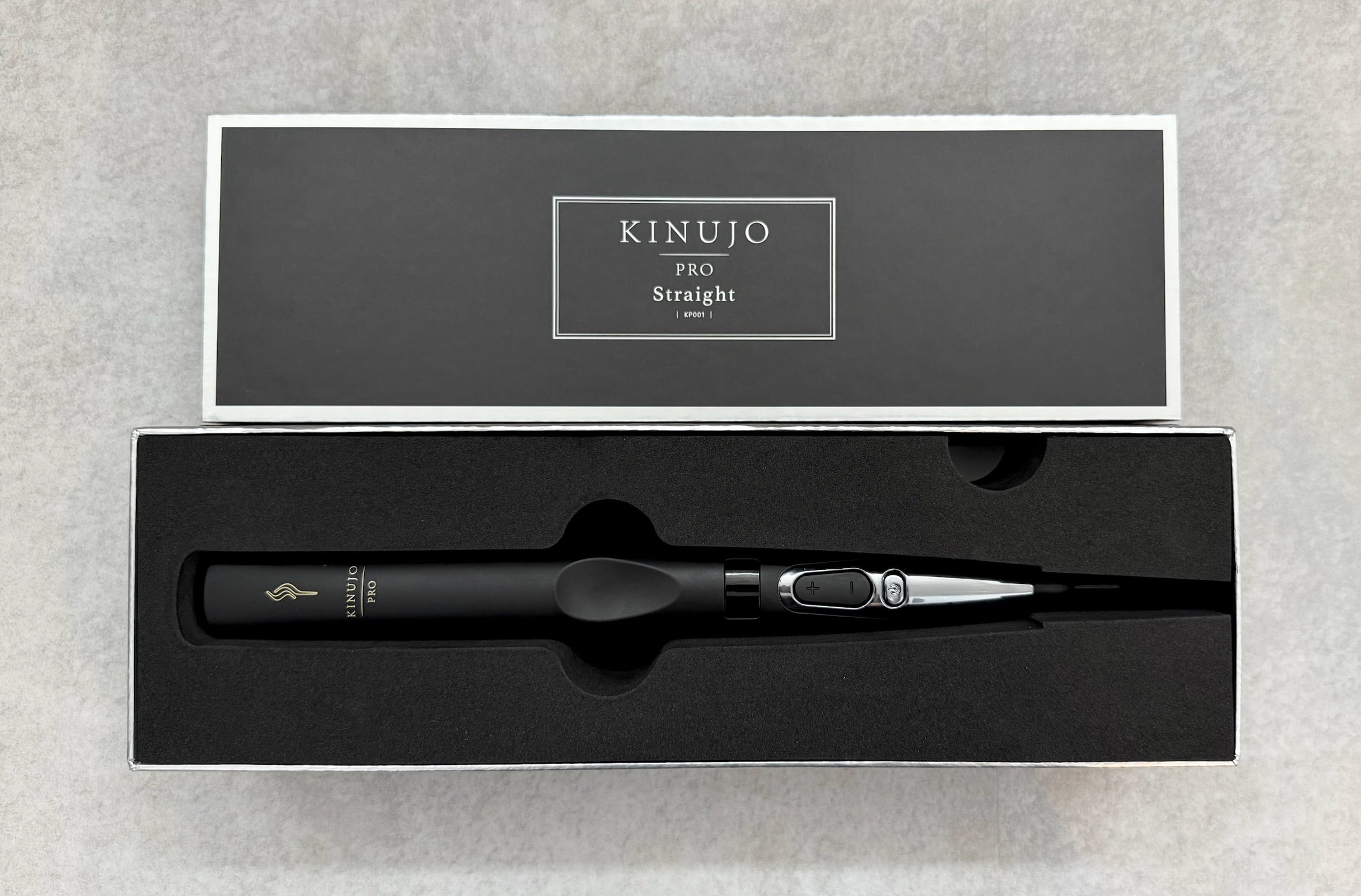 絹女と絹女ワールドはどっちがいい？ストレートアイロンの違いを美容師