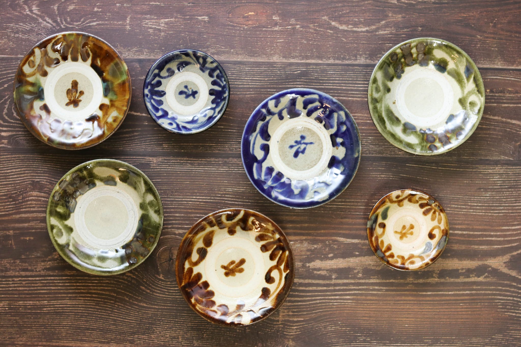 やちむん 5寸皿 | 唐草 | 飴・オーグスヤー | 横田屋窯