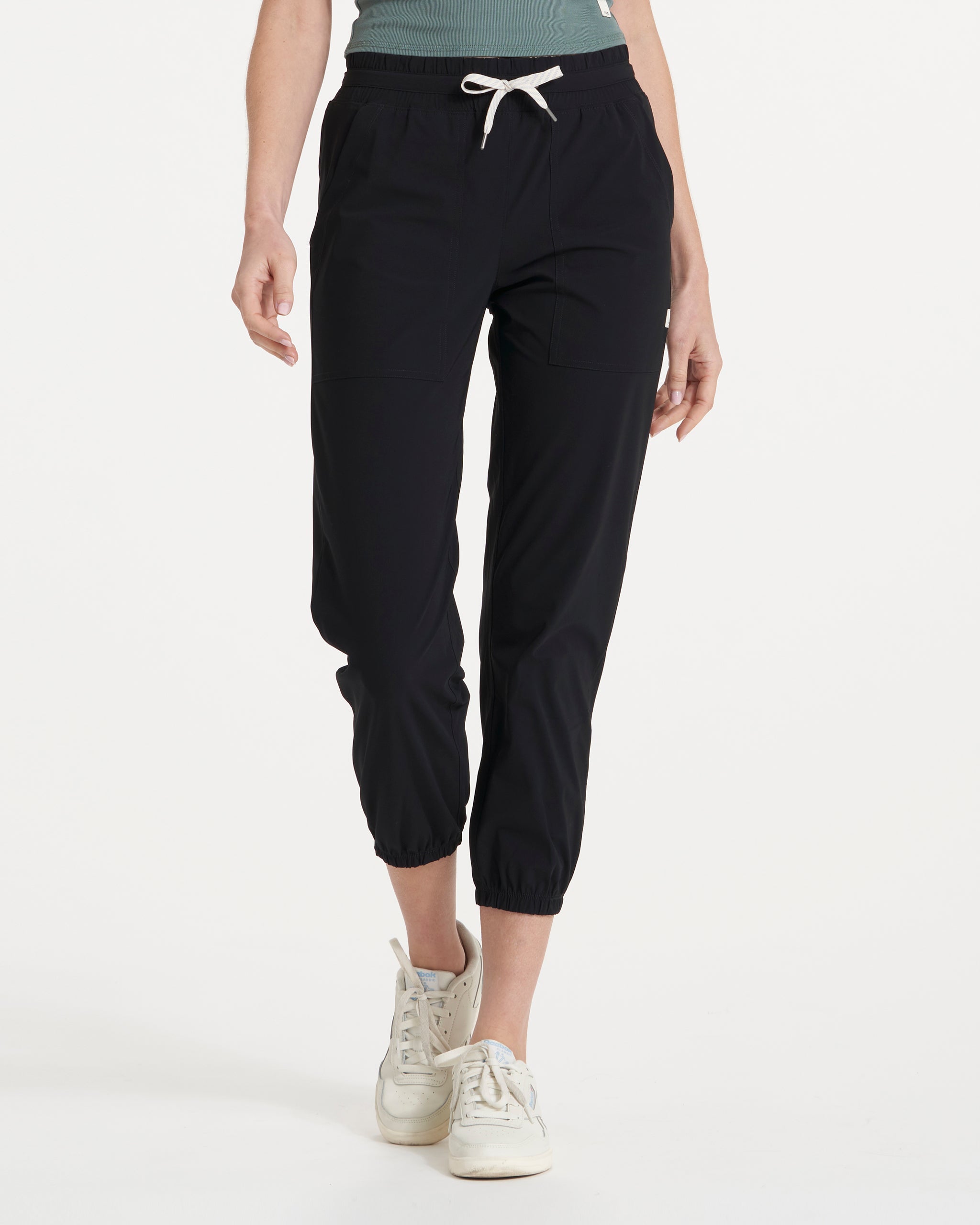 Miles Jogger – Women's Lightweight Black Pants – Joggers – Vuori