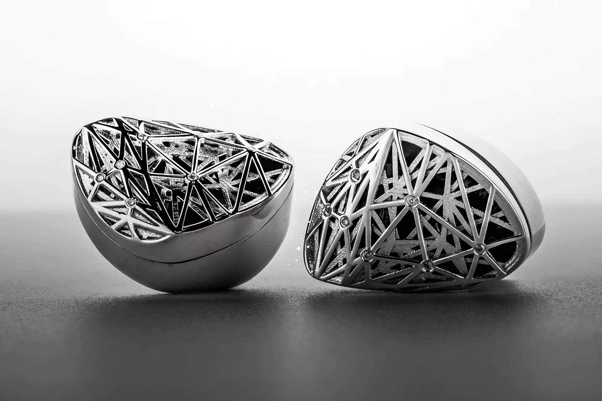 Moondrop Beautiful World Limited Edition Dynamic IEM | Bloom Audio