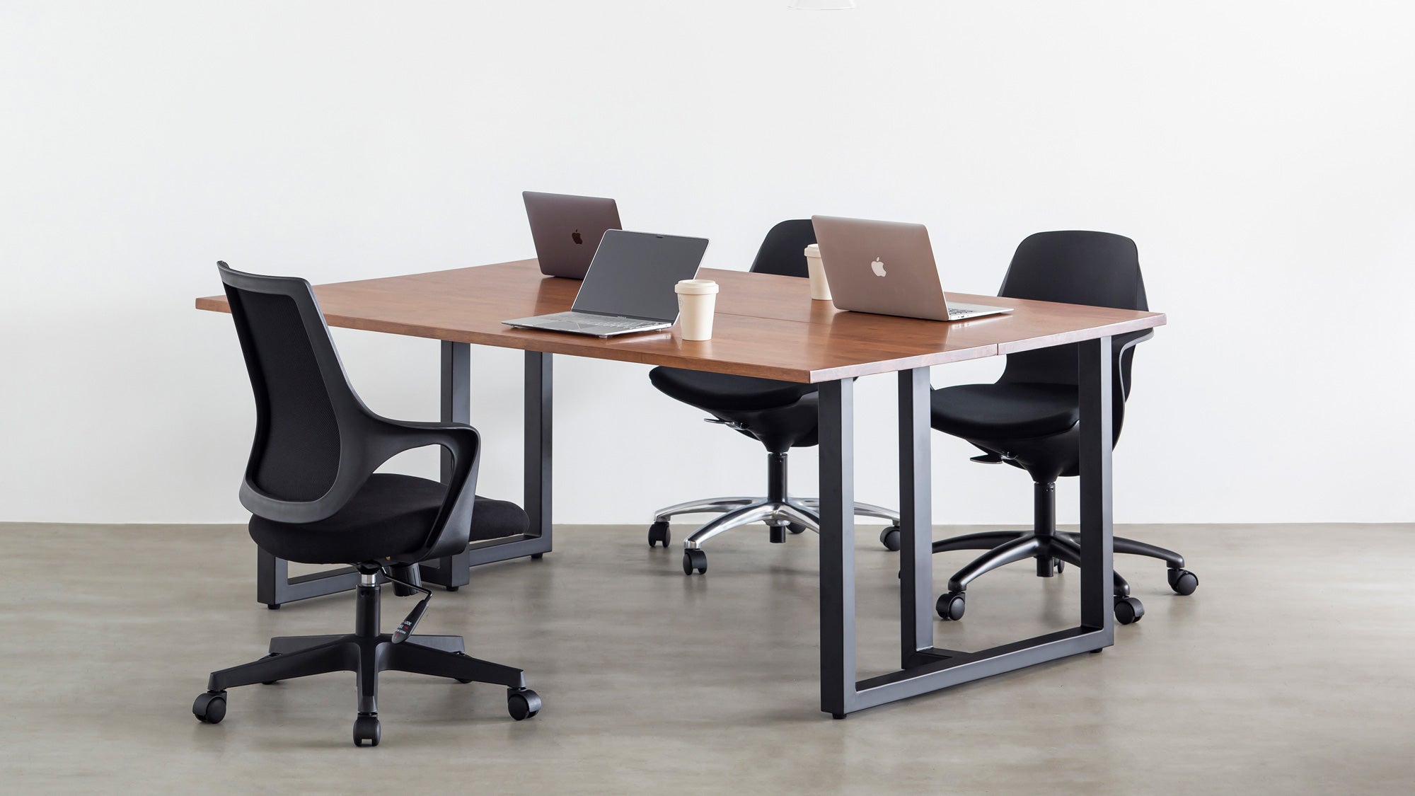 KANADEMONO が提案する法人さま向け オフィス用テーブル