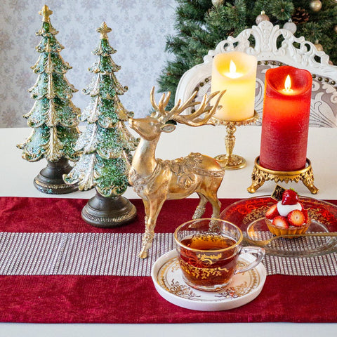 アンティーク家具によく似合う！ヨーロッパのように格調高いクリスマス