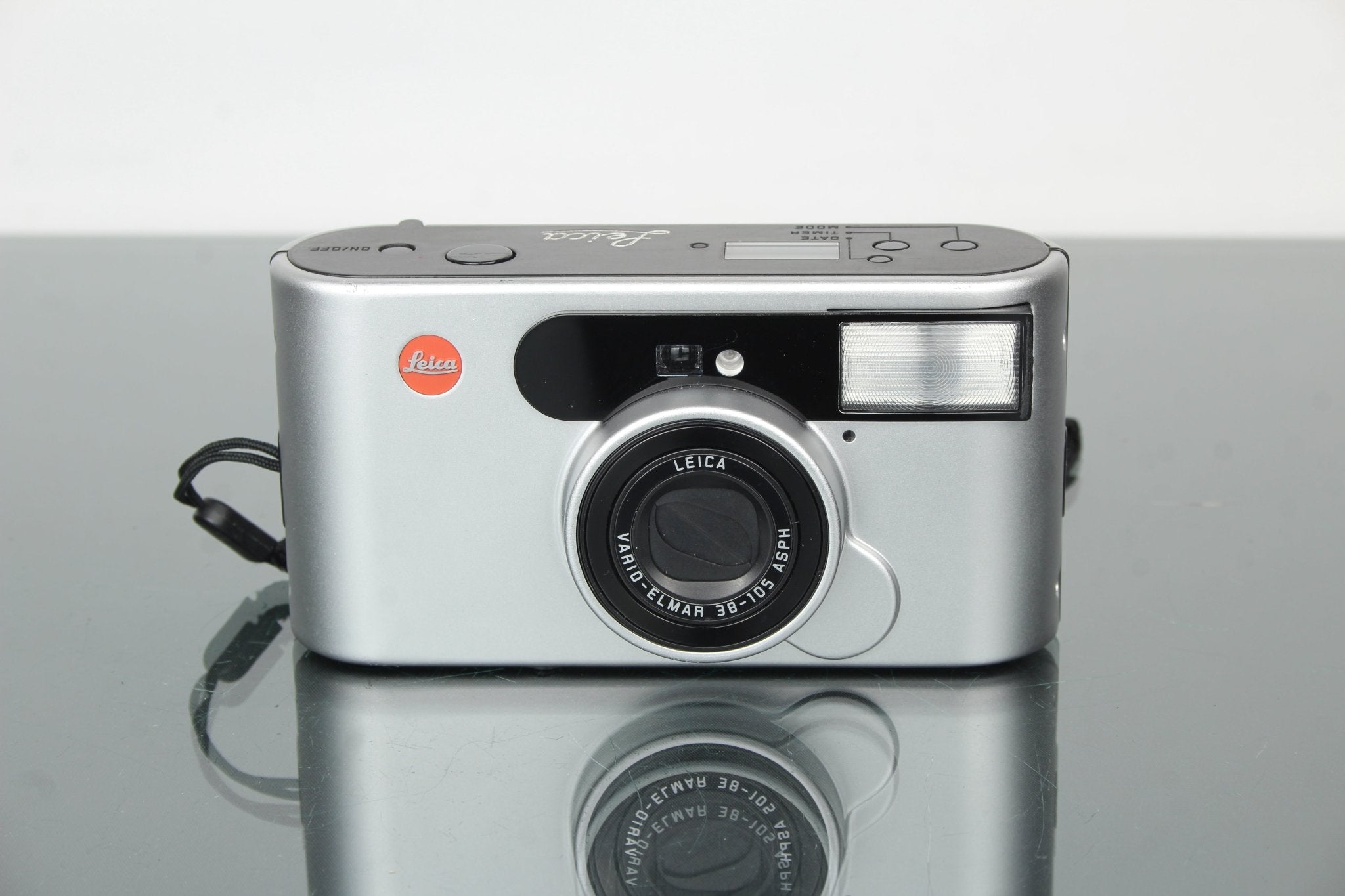 Leica C1 Review & Used Buying Guide for Film Lovers – Dutch|Thrift