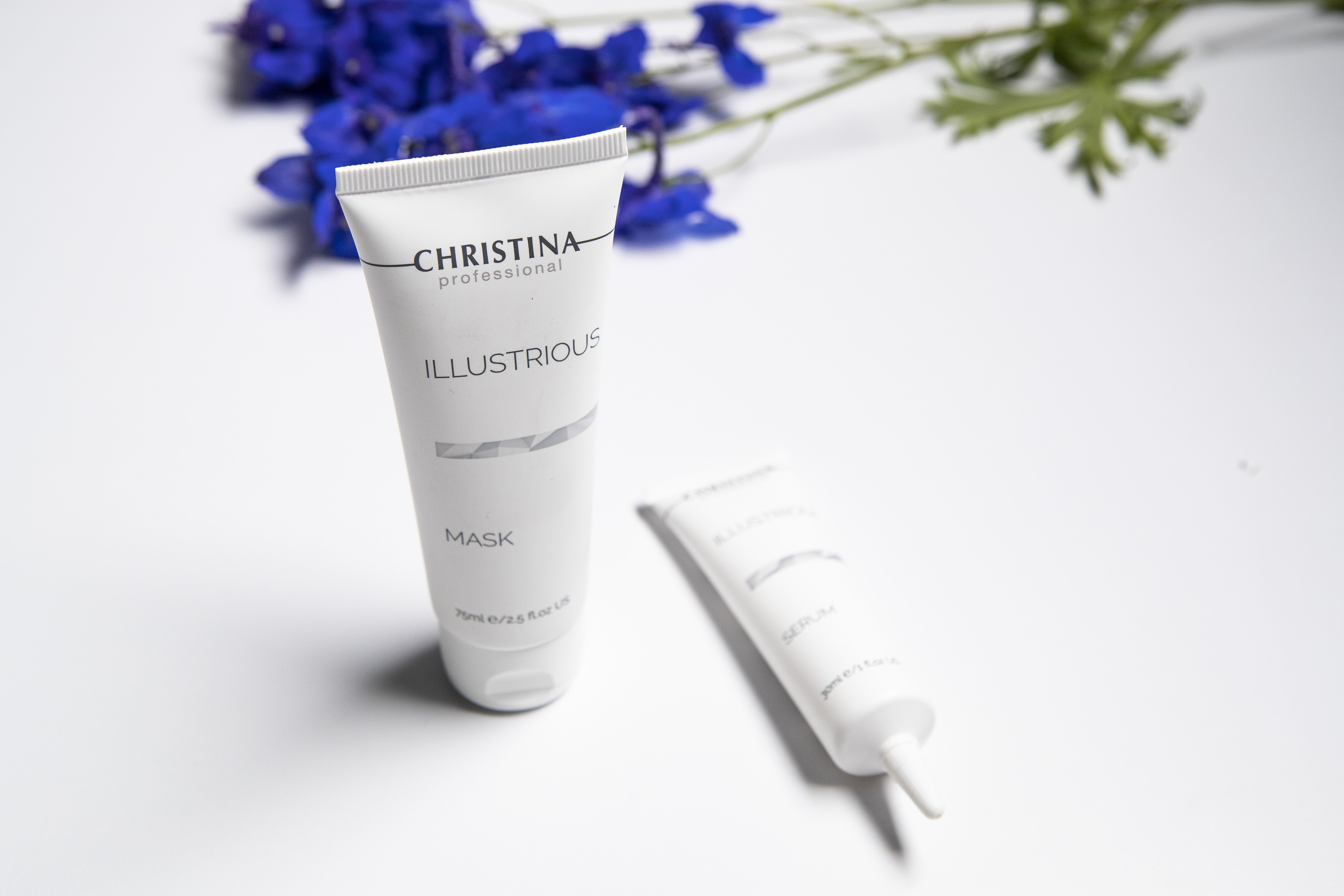 イラストリアス マスク【ILLUSTRIOUS】（CHRISTINA /フェイスマスク