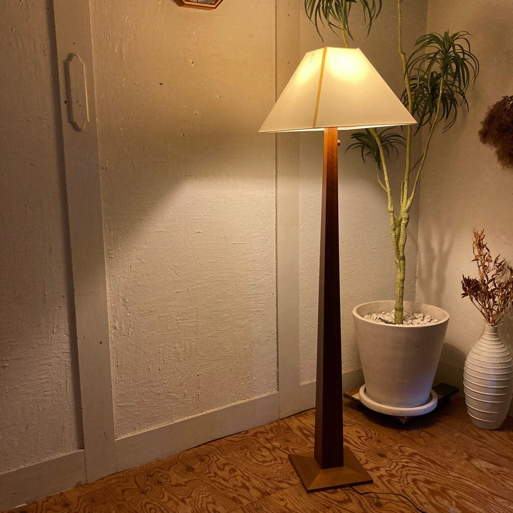 ヤマギワ / YAMAGIWA AUBE フロアスタンドライト SS255H