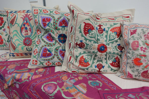 手仕事を未来に残すウズベキスタンの刺繍布、スザニ - amirisu online