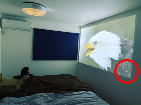 プロジェクター映像の白い点、ドット抜けの原因と解決方法