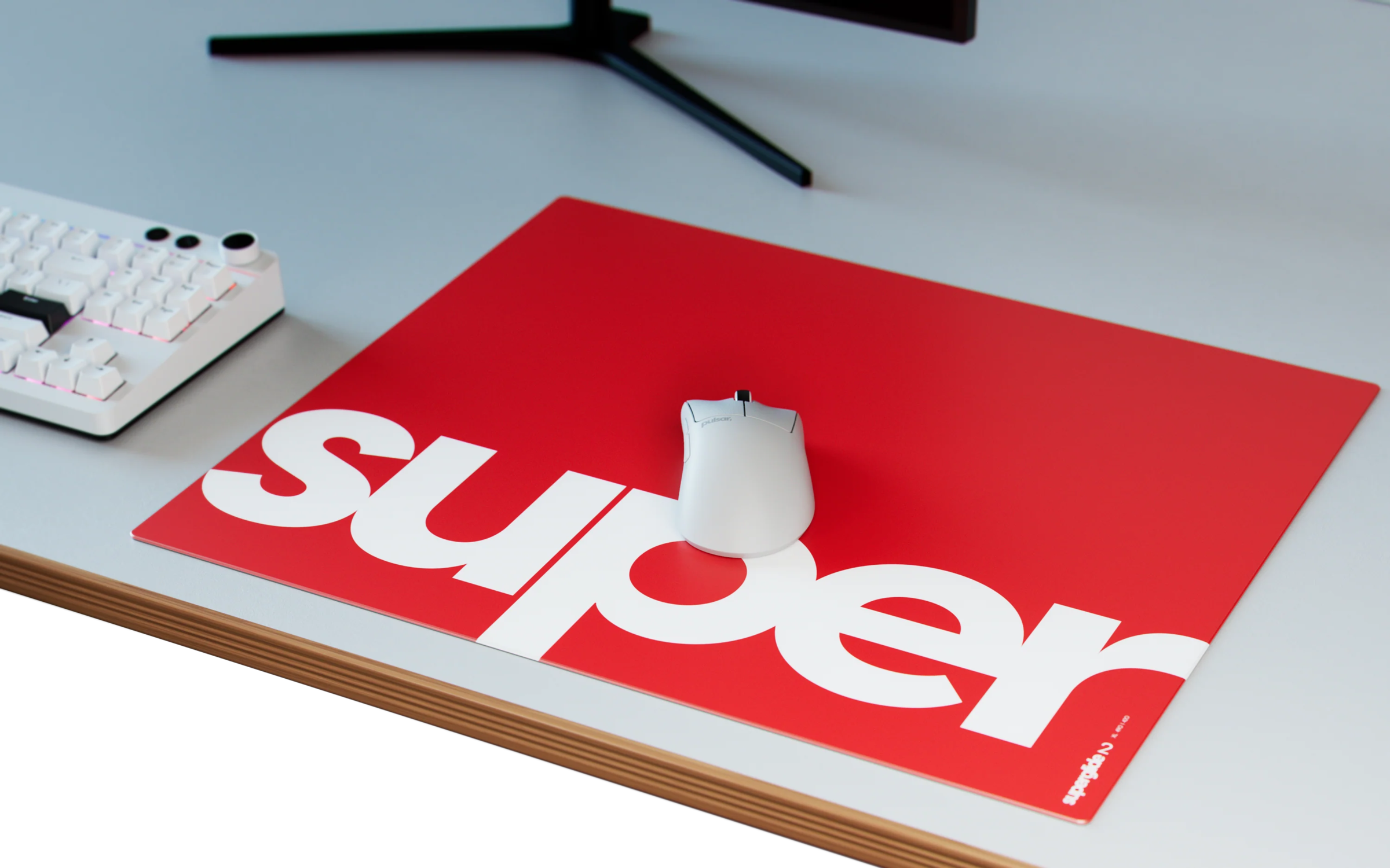 Pulsar Superglide Glass Mousepad v2 – Respawn Gaming Tech