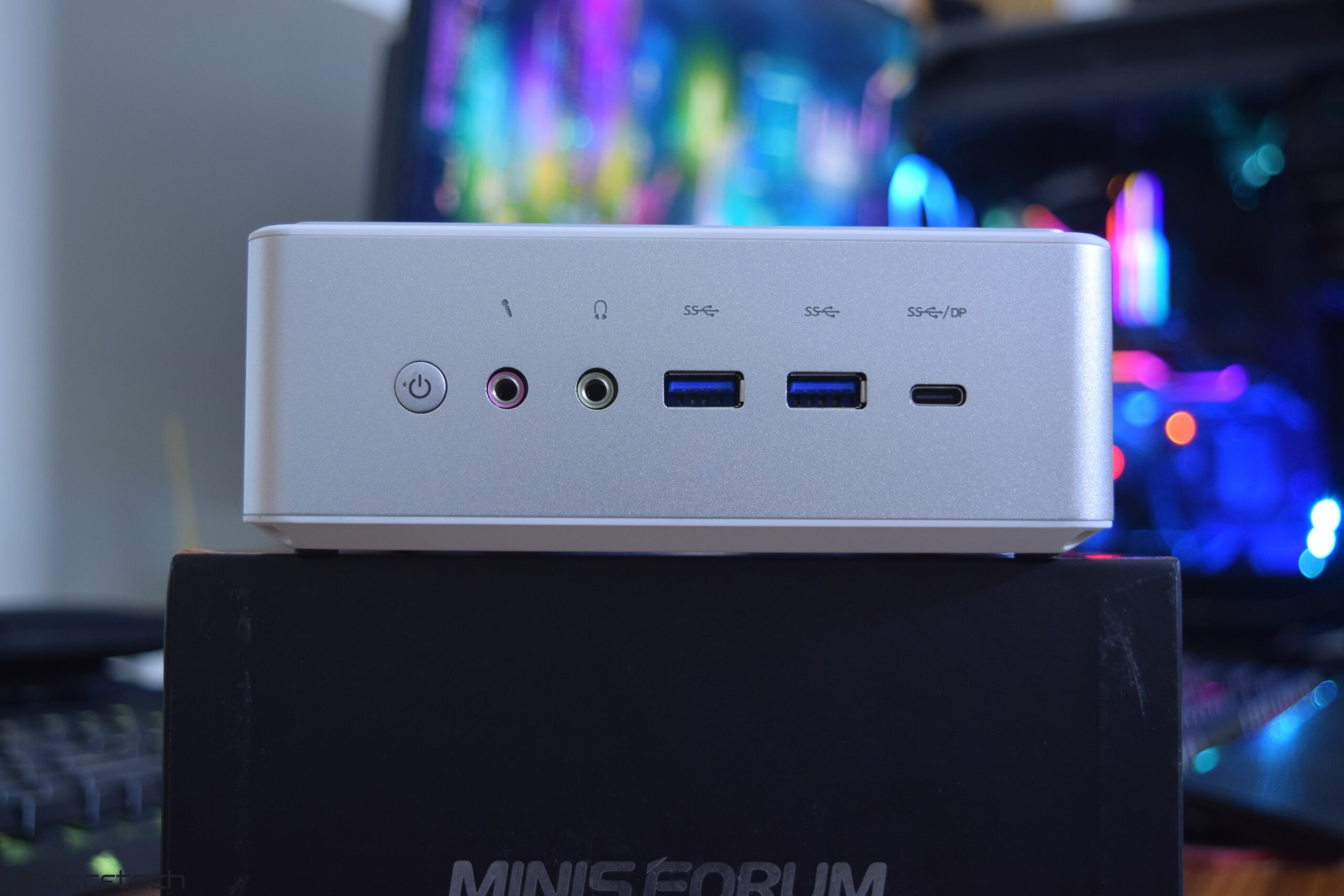 Minisforum EliteMini HM90 Mini PC With AMD Ryzen 9 4900H 'Renoir