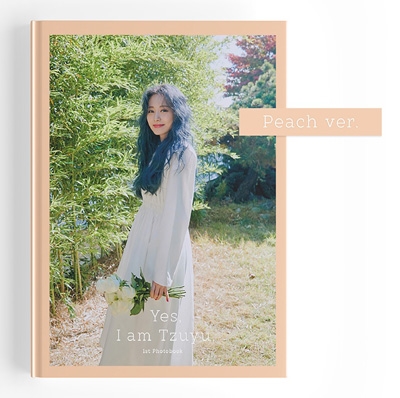 Yes, I am Tzuyu: 1ST PHOTOBOOK (Peach ver.)/TZUYU (TWICE)