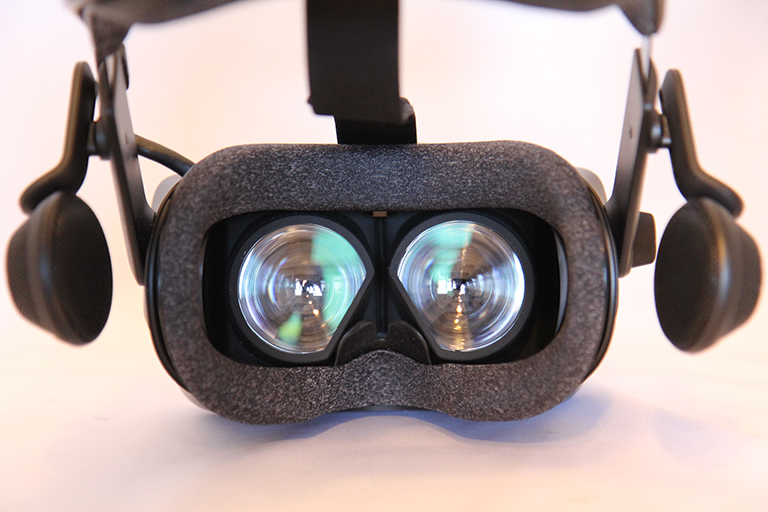 VRの概念が変わる、想像を超えたリアルさに驚愕！パソコン用VRシステム