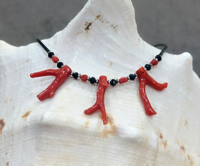 送料無料】台湾 天然サンゴネックレス 赤珊瑚 枝サンゴ オニキス