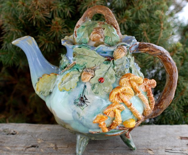 ロシア 森のティーポットきのこ置物植物陶器、オークの葉、どんぐり