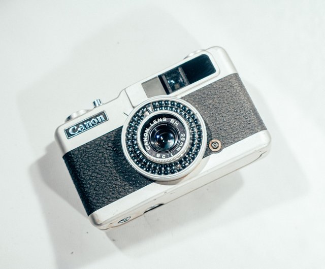 台湾 Canon Demi EE28 フィルムカメラ ハーフ判 F2.8レンズ 自動露出