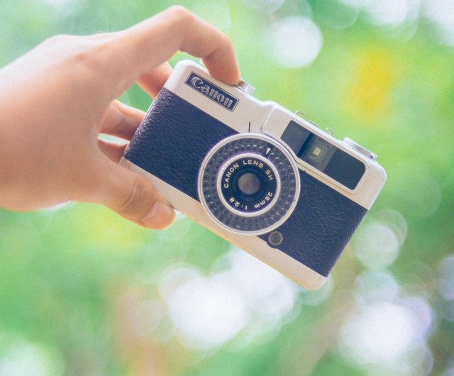 台湾 Canon Demi EE28 フィルムカメラ ハーフ判 F2.8レンズ 自動露出